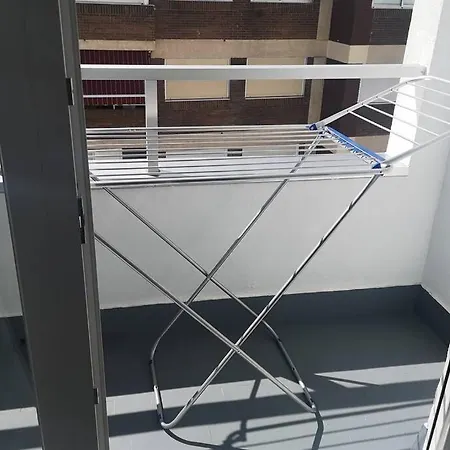Piso Moderno Con Garaje En El Centro De * Vigo