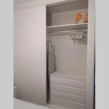 Piso Moderno Con Garaje En El Centro De Apartmán