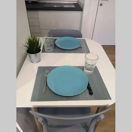 Piso Moderno Con Garaje En El Centro De * Vigo