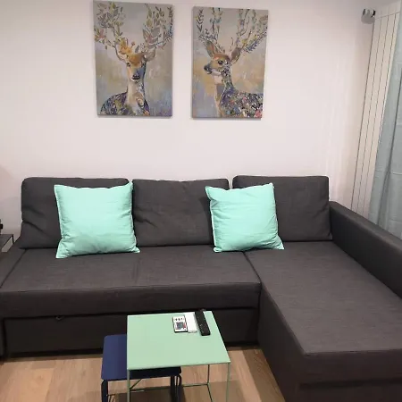 Piso Moderno Con Garaje En El Centro De *