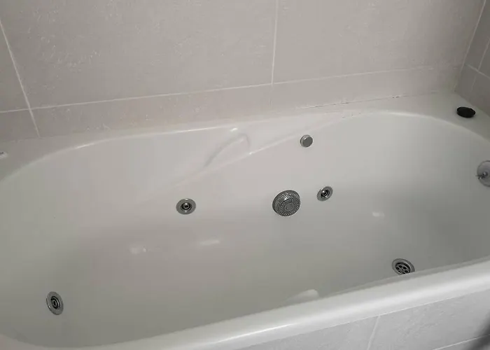 Piso Moderno Con Garaje En El Centro De Apartmán